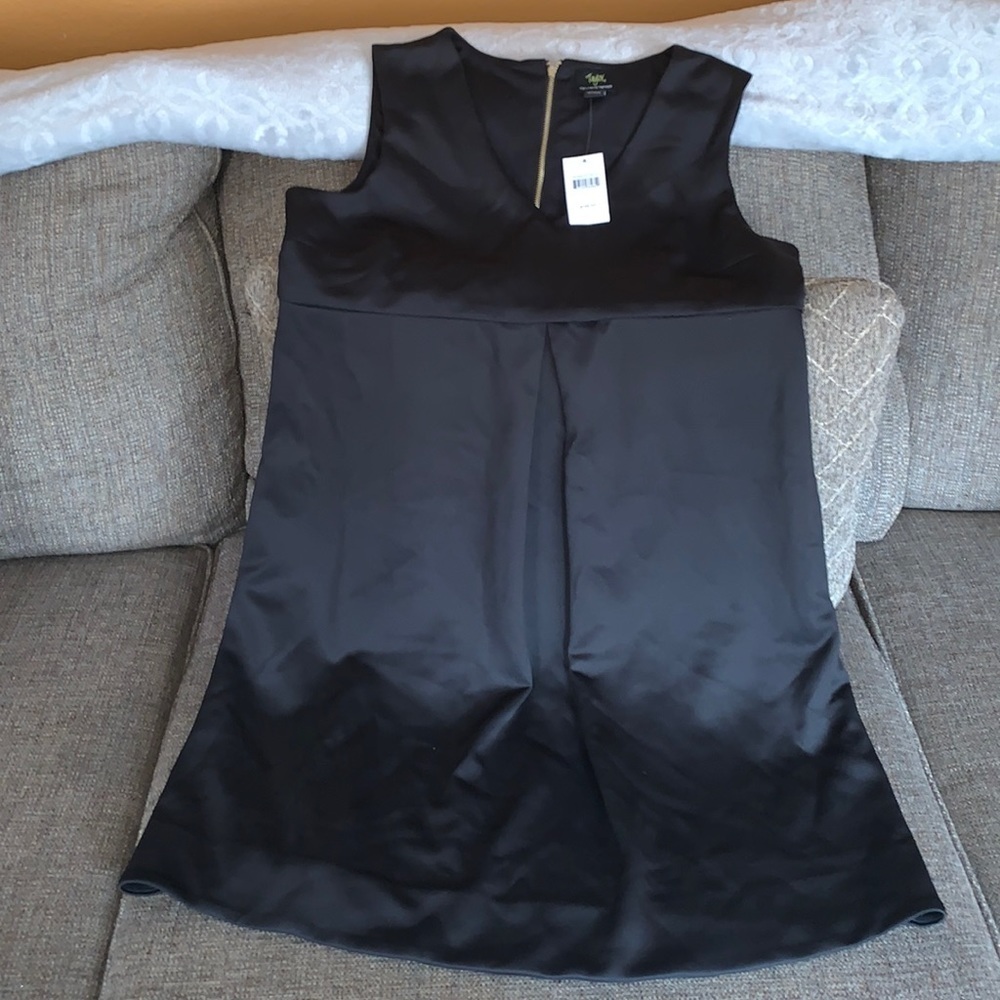 TAYLOR For A Pea in The Pod Maternity Dress